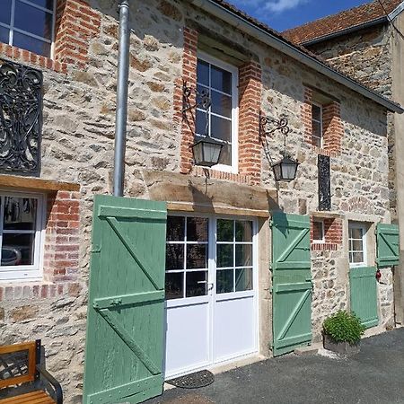 La Grenouille Amoureuse Menat Kültér fotó